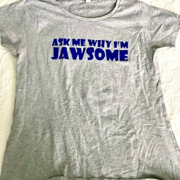 Alstyle Gray Blue Ask Me Why I'm Jawsome Shark Week Pull Up Shirt Top XL - Picture 1 of 3